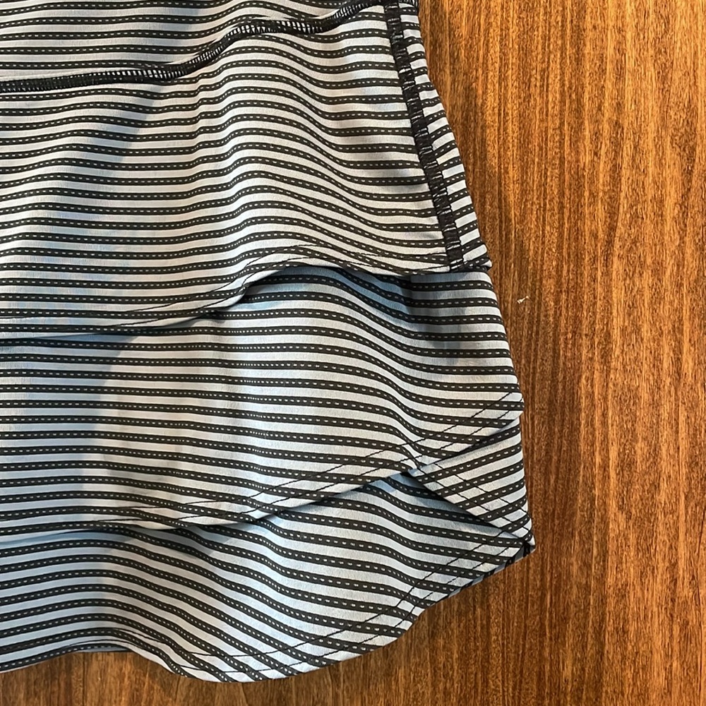 Athleta Skort Skirt Swagger Track Stripe Black & Gray Tennis Pickleball Golf M - Picture 4 of 11